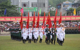 Cận cảnh lễ diễu binh hoàng tráng mừng 60 năm chiến thắng Điện Biên Phủ