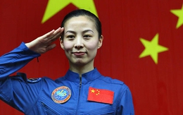 Nữ phi hành gia 8X đầu tiên của Trung Quốc bị tố gian lận tuổi