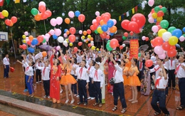 Trường THCS Vân Hồ khai giảng trong khô ráo