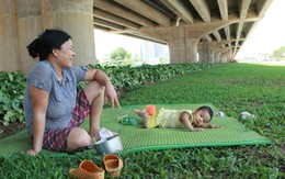 Người Hà Nội tránh nóng dưới cái nắng 40 độ C