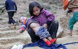 Mặt trái của câu chuyện bé 9 tuổi thay mẹ nuôi em 7 tháng tuổi