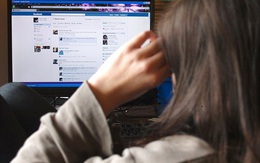 Tự tử vì bị mẹ cấm dùng facebook