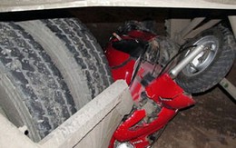 Ám ảnh từ vụ thoát chết dưới gầm xe container