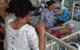 Đi học bị té lầu, bé gái 6 tuổi nứt sọ