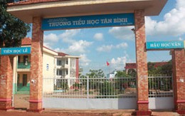 Cả trường nghỉ học vì giáo viên đi đám tang