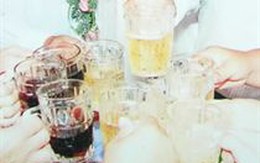 Ngân hàng mở tiệc rình rang tiễn giám đốc về hưu