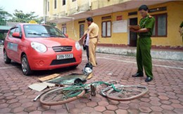 Tài xế taxi tông chết người rồi bỏ trốn