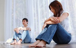Đi công tác, trót ăn "trái cấm" cùng sếp