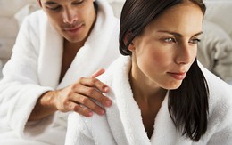 Chồng gặp tình cũ trong chuyến trăng mật