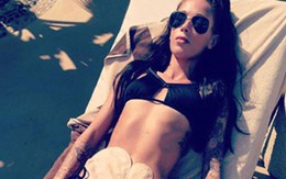 Cô gái dũng cảm mặc bikini với "ruột để ngoài da"