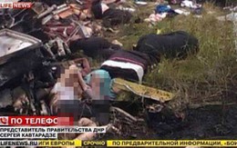 Xác người nằm la liệt tại hiện trường máy bay MH17 rơi ở Ukraine