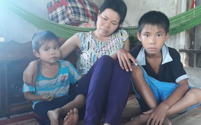 Bi kịch sau ly hôn của người mẹ bị ung thư máu nuôi 2 con thơ dại