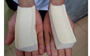 Người làm đậu phụ lâu năm chỉ cách phân biệt đậu phụ sạch và loại có chứa thạch cao, ai cũng cần biết