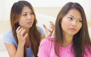 Tôi vừa tuyên bố sẽ lấy chồng, chị gái đã đập bàn đòi từ mặt, biết lý do mà tôi choáng nặng