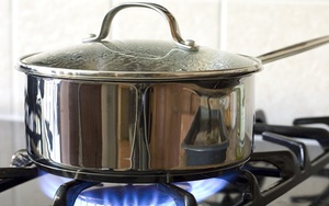 Giá gas tăng cao, áp dụng ngay chiêu này tiết kiệm tiền cho gia đình