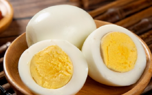 2 vợ chồng sinh năm 1990 cùng lúc mắc ung thư gan, bác sĩ nói "thủ phạm" là một thói quen bảo quản trứng gà vô cùng nguy hiểm