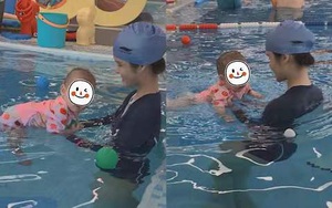 Đưa con gái 2 tuổi đi bơi, bà mẹ trẻ méo mặt khi thấy "vật thể lạ" trên mặt nước, hành động "chữa cháy" của phía bể bơi khiến nhiều người không khỏi gật gù