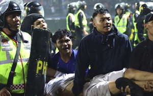 Xác nhận lại con số thương vong do bạo loạn và giẫm đạp trên sân bóng ở Indonesia