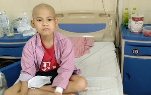 MS 764: Xót xa hoàn cảnh bé trai 10 tuổi mang khối u ác tính, gia đình hết tiền để điều trị