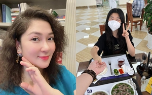 Con gái nhập viện mổ u, Hoa hậu Nguyễn Thị Huyền xót xa và lần đầu tiết lộ chuyện sinh nở vất vả
