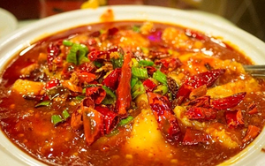 5 thực phẩm dễ gây ung thư ruột, hầu hết là món người Việt ăn mỗi ngày