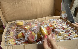 Hà Nội: Bạt ngàn bánh trung thu mini ghi nhãn chữ Trung Quốc, giá bán "chui" chỉ 2.500 đồng/chiếc