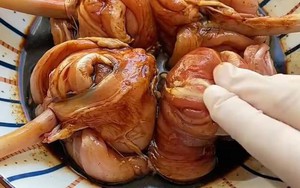 Đùi gà chiên thế này rất ngon giòn, nhanh gọn, trông còn ‘sang chảnh’