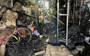Hà Nội: Nhiều người thoát nạn trong vụ cháy nhà lúc đêm khuya
