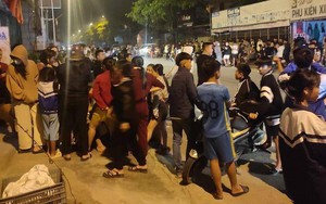 Xem đánh ghen, dân tràn ra cả quốc lộ gây tắc đường