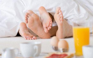 "Chuyện ấy" nên yêu vào buổi tối hay buổi sáng?
