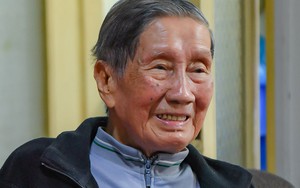 93 tuổi, nhạc sĩ Phạm Tuyên 'làm bạn' với máy thở oxy và khí dung
