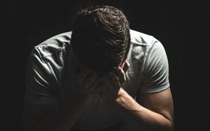 Trúng số đổi bạn, 3 năm sau phản ứng của họ khiến tôi xấu hổ