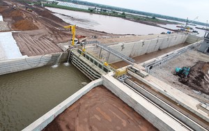 Cận cảnh kênh đào gần 110 triệu USD sắp vào hoạt động ở Nam Định