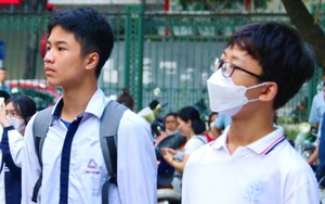 Hơn 6.000 sĩ tử bắt đầu tranh suất vào trường chuyên 'nóng' nhất nhì Hà Nội