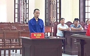 Cầm gạch ném vào mẹ đẻ, con trai lĩnh án 15 năm tù giam về tội giết người
