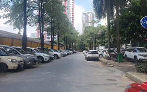 Muôn kiểu 'hành hạ' vỉa hè ở Hà Nội