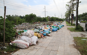 Hãi hùng với hình ảnh rác ngập ngụa trên tuyến đường 1.500 tỷ của Thủ đô
