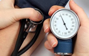 5 cách hạ huyết áp không cần dùng thuốc