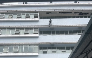 Bắc Kạn: Thương tâm bảo vệ bệnh viện cứu người nhảy tầng không may trượt chân ngã