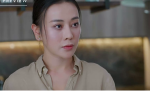 Mỹ Anh (Phương Oanh) trở về nhà, lời đầu tiên nói với Đăng (Doãn Quốc Đam) là đề nghị ly hôn