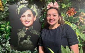 Con gái Phi Nhung liên tục chia sẻ ảnh xưa sau 4 năm mẹ mất