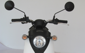 Trải nghiệm xe máy điện của Honda giá 13,8 triệu đồng bán ở Việt Nam thiết kế nhỏ gọn, động cơ khỏe, pin bền, rẻ hơn cả Wave Alpha