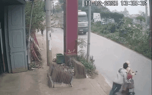 Hà Nội: Vi phạm giao thông rồi đẩy Cảnh sát vào gầm xe tải, đối tượng bị tạm giữ vì hành vi Giết người