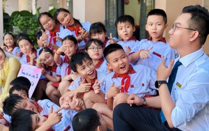 Chú rể Đồng Nai tiết lộ hậu trường bộ ảnh ‘Thầy cô cưới nhau’ gây sốt mạng