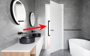 Lý do sau khi tắm xong phải đóng cửa phòng tắm và mẹo để phòng tắm luôn khô ráo, sạch sẽ