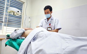 'Yêu' sai tư thế, người đàn ông 35 tuổi phải nhập viện cấp cứu