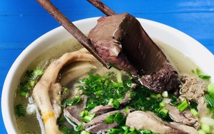 5 không khi ăn tiết lợn luộc