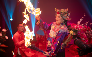 Mãn nhãn với tiết mục hầu đồng của nghệ sĩ Xuân Hinh trong Cuộc hẹn cuối tuần