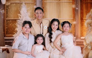 Lời chúc mừng năm mới ý nghĩa, cùng hình ảnh 3 con trai - gái đẹp như mơ của gia đình Khánh Thi - Phan Hiển