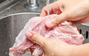 Có nên rửa thịt trước khi cho vào tủ lạnh không?